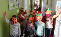 VÝTVARNÉ, TVOŘIVÉ a RUKODĚLNÉ KROUŽKY